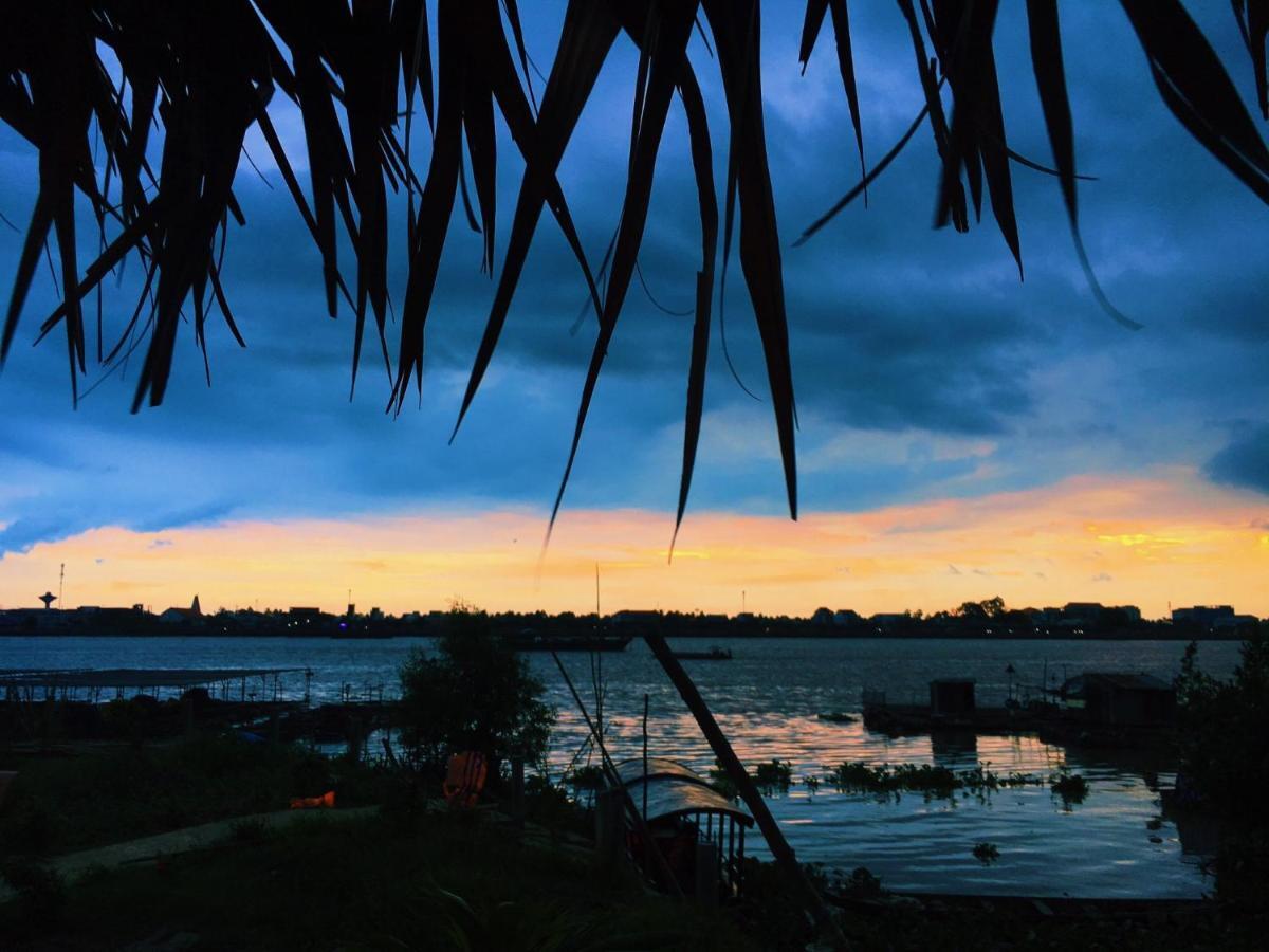 Mekong Riverside Homestay Віньлонґ Екстер'єр фото